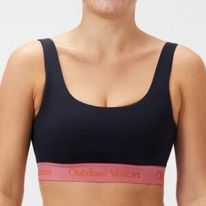 Outdoor Voices Smooth Scoop Black Sports Bra with Pink Band in Medium